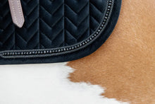 Load image into Gallery viewer, Kentucky Horsewear Saddle Pad Velvet Pearls Jumping