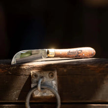 Load image into Gallery viewer, Smart Grooming Folding Levelling/Thinning Knife