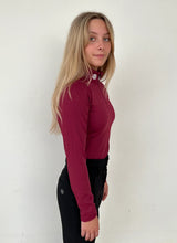 Load image into Gallery viewer, Epico Equestrian Base Layer Wine