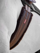 Load image into Gallery viewer, LeMieux Fleece Lined Anatomic Girth Brown/Brown