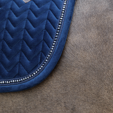 Load image into Gallery viewer, Kentucky Horsewear Saddle Pad Velvet Pearls Jumping