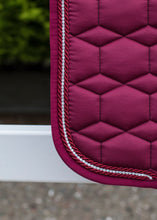 Load image into Gallery viewer, Mattes AW21 Quilt Sheen Eurofit Crystal Dressage Pad Burgundy

