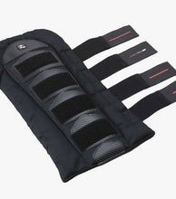 Load image into Gallery viewer, Premier Equine Carbon Tech Anti-Slip Tail Guard Black