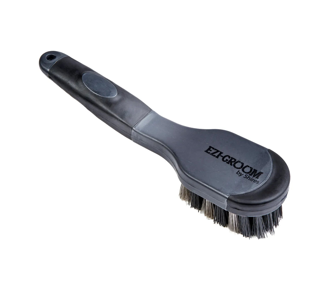 Shires EZI-GROOM Grip Bucket Brush