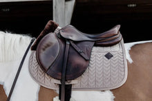 Load image into Gallery viewer, Kentucky Horsewear Skin Friendly Saddle Pad Velvet Jumping
