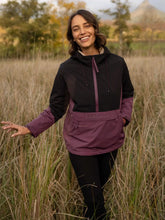 Load image into Gallery viewer, LeMieux Phoebe Half Zip Waterproof Anorak Black/Bramble
