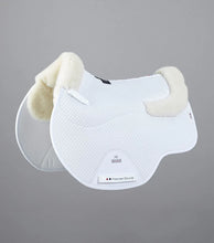 Load image into Gallery viewer, Premier Equine Close Contact Airtechnology Shockproof Wool Saddle Pad
