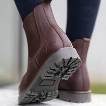 Load image into Gallery viewer, Dy’on Chelsea Boots
