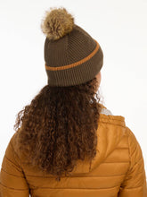 Load image into Gallery viewer, LeMieux Clara Cable Beanie Alpine
