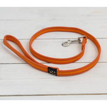 Load image into Gallery viewer, Oscar &amp; Hooch Signature Dog Lead

