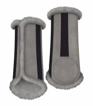 Load image into Gallery viewer, Mattes Professional Boots White &amp; White Sheepskin
